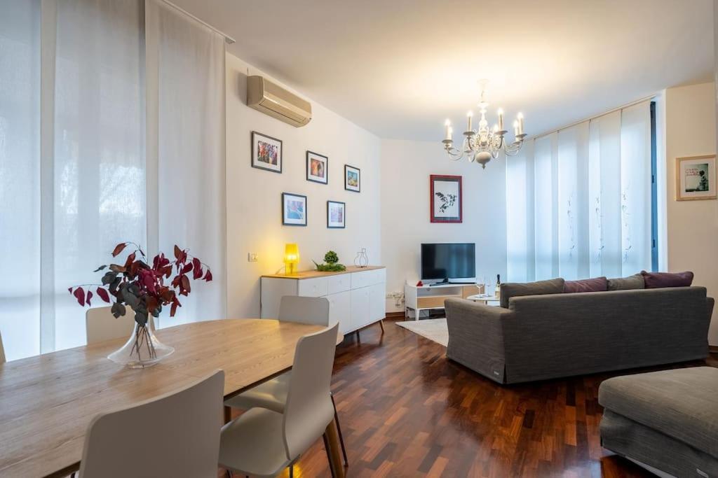 Duomo-PortaromanaXxl Home Terrace & Free Parking Milano Ngoại thất bức ảnh